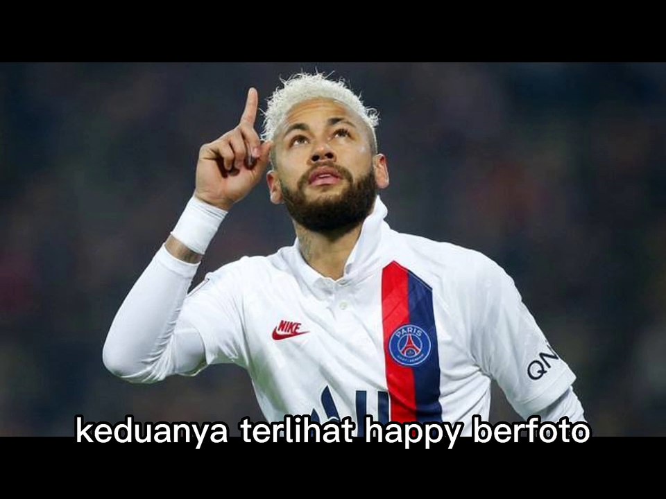 Lisa blackpink lagi dekat dengan Neymar