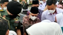 Wapres RI Singgahi SDN 1 Syamsudin Noor, Murid Diberi Bingkisan Peralatan Sekolah