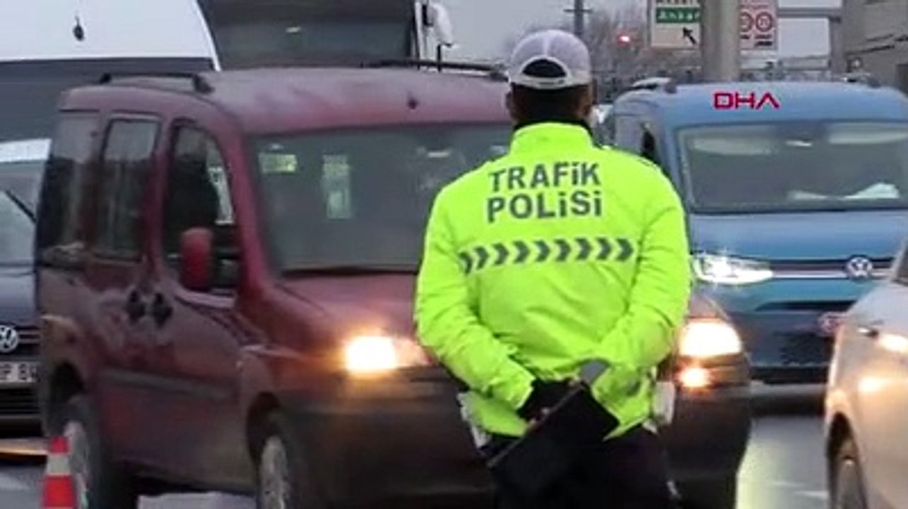 Trafikte çakarlı magandalara rekor ceza!