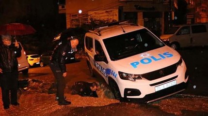 İzmir’de sağanak etkili oluyor