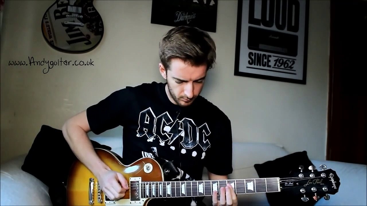 Smoke On The Water Guitar Tutorial (Deep Purple) EASY Beginner Guitar Riffs