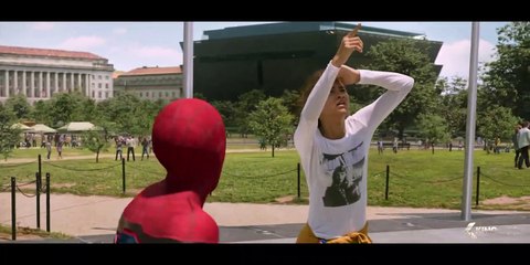 Peter Rescues His Classmates At The Washington Monument Scene - SPIDER-MAN_ Home