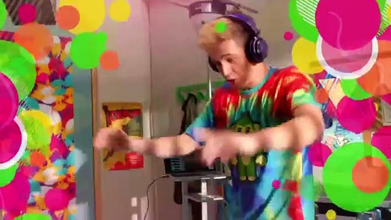 Make It Pop - Se1 - Ep05 - I Can't Hear Me HD Watch