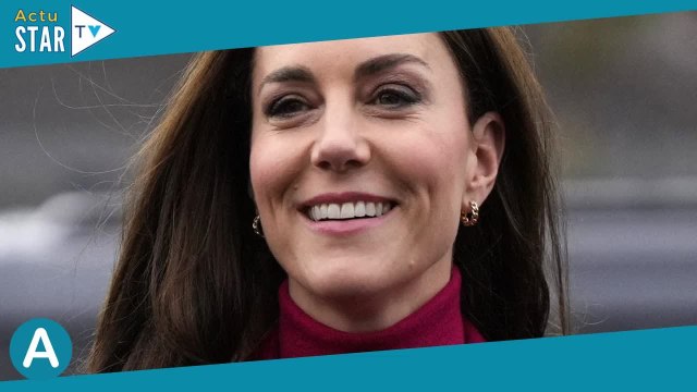 Kate Middleton solaire en manteau flashy et escarpins, la princesse joue le jeu à fond avec William