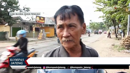 Jalan Blora-Grobogan Rusak Parah Hampir Sepanjang 5 Kilometer