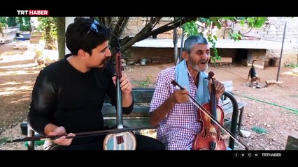 Genç derlemeci Önür, “türküler kaybolup gitmesin” diye çalışıyor