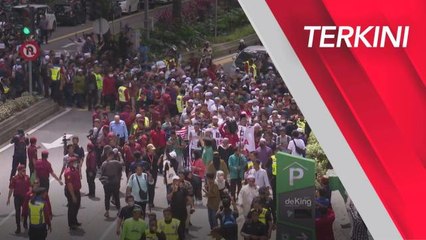 [TERKINI] Demonstrasi bantahan terhadap ahli politik Sweden hina Islam