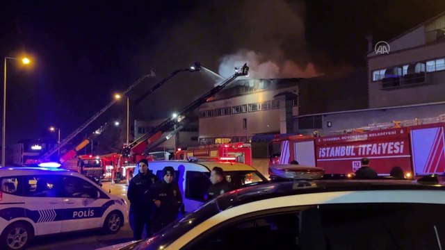 Pendik'te cam fabrikasında yangın
