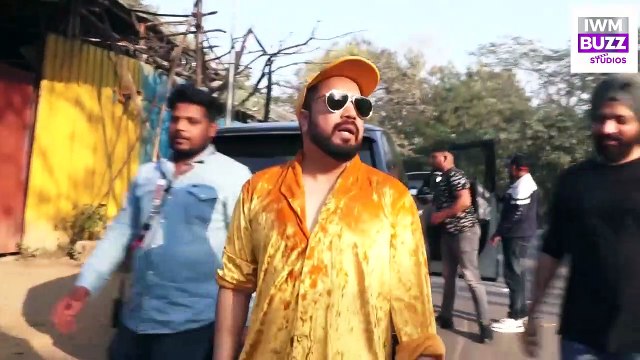 Anil Kapoor,Kartik Aaryan & Mika Singh Spotted Outside Bigg Boss House