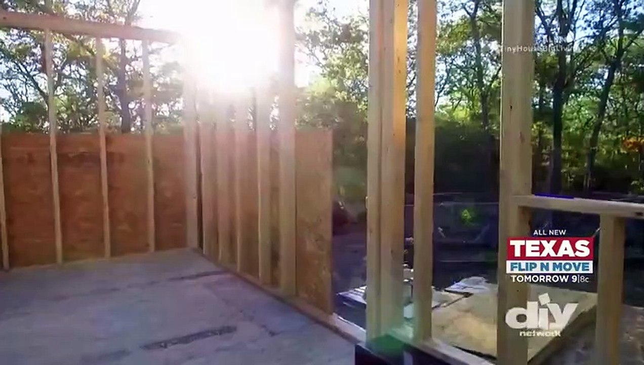 Tiny House, Big Living - Se8 - Ep04 - Tiny Traveling Theatre HD Watch