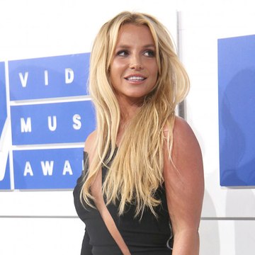 Britney Spears slams fans for calling cops over her social media deactivation: 'My privacy was invaded'