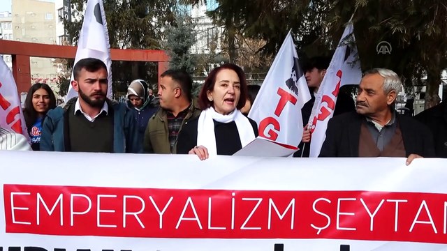 Van'da, İsveç'te Kur'an-ı Kerim'in yakılması protesto edildi