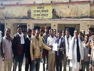 video: शिक्षा का मंदिर अतिक्रमणों की गिरफ्त में, मवेशियों के बना रखे बाड़े