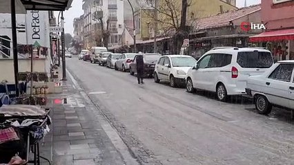 Kar Yağışı Gördes İlçesinde de Etkisini Gösterdi!