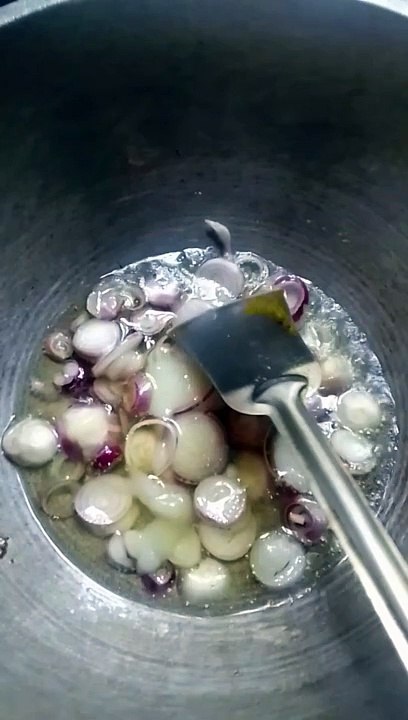 পিঁয়াজ ভাঁজা