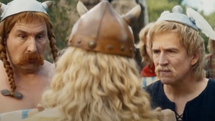 VOICI - Astérix et Obélix : pourquoi il y a eu de nombreux blessés sur le tournage du film