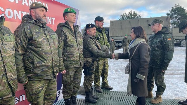 Declaraciones de la ministra de Defensa, Margarita Robles desde Letonia. Foto: Moncloa