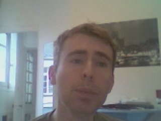 Wiwi massacre "Chanteur des années 80"