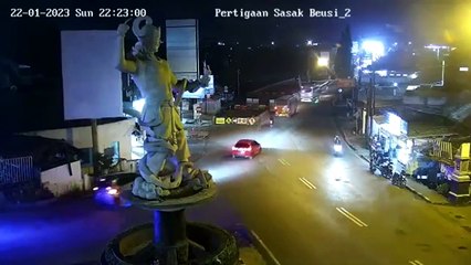 La pauvre statue n'avait rien demandé