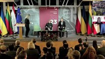 KİEV/VARŞOVA - Ukrayna Devlet Başkanı Zelenskiy, Polonya'daki Avrupa Koleji öğrencilerine seslendi