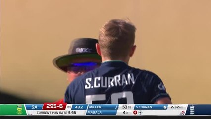 Willey takes outrageous boundary catch