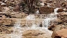 لوحة جمالية..  جبال طويق تتزين بشلالاتها وترسم لوحات ساحرة ومناظر خلابة