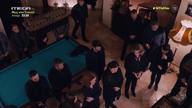 Η γη της Ελιάς:Σπάραξε το Twitter με τη Βάσια Παναγοπούλου στη σκηνή πάνω απ΄το φέρετρο του γιου της