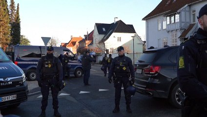 Extremista sueco volta a queimar exemplar do Corão