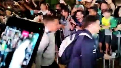 Confira a chegada da delegação do Palmeiras ao hotel em Brasília