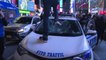 Times Meydanı'ndaki Tire Nichols protestosunda polis aracının camları kırıldı