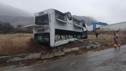 Kayseri'de işçi servisi takla attı! Yaralılar var