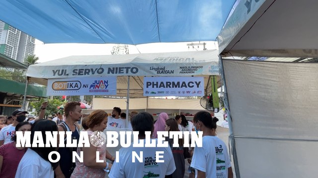 Citizens of Manila lined up for free medical check-up and other services offered by the city government