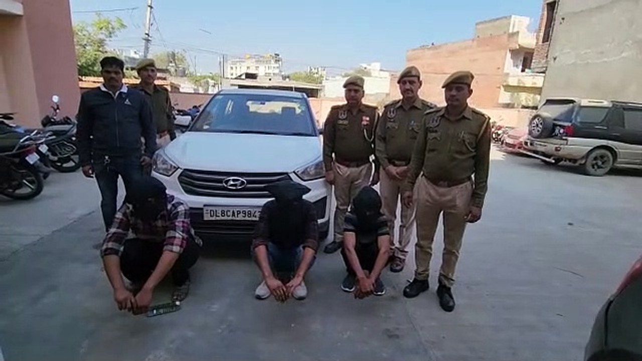 बंधक बनाकर 7 लाख रुपए लूटने वाले तीन बदमाशों को दबोचा