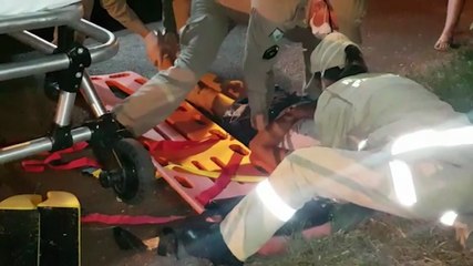 Populares encontram idosa caída e ferida em via pública e acionam Siate ao bairro Santa Cruz