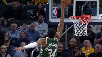 Download Video: Giannis 41-point double-double leads Bucks to victory over Pacers