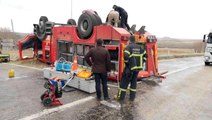 Aksaray Belediyesi İtfaiye Aracı, Niğde'de Meydana Gelen Kazaya Giderken Takla Attı, 6 İtfaiye Eri Yaralandı