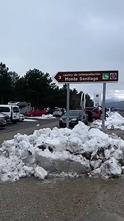Accesos al Salto del Nervión, en el Parque Natural Monte Santiago.