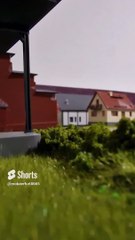 ICE-T hat Ausfahrt aus dem Bahnhof