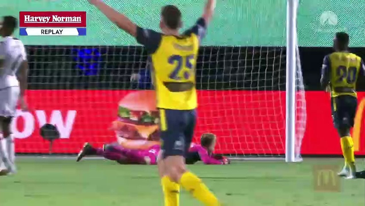 Central Coast Mariners v Western Sydney Wanderers FC - Macca's® Highlights _ Isuzu UTE A-League