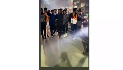 वीडियो स्टोरीः- पहले सोशल मीडिया पर जेल से छूटने का जश्न मनाया, फिर ....