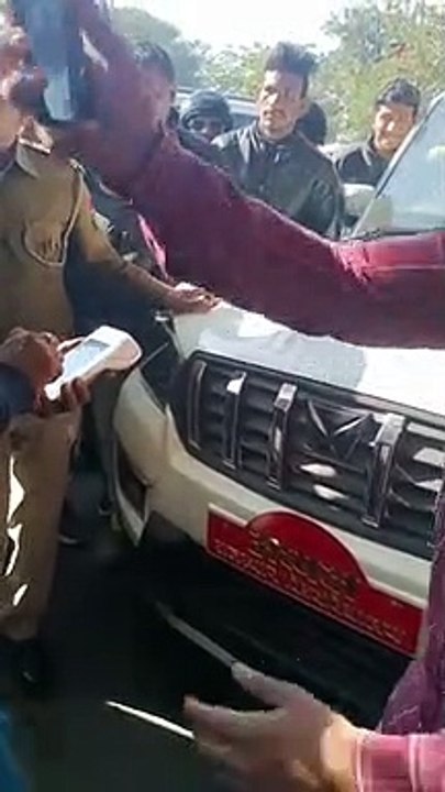 अब बिना नंबर प्लेट की गाड़ी चला रहे निर्मल चौधरी, कटा चालान, वीडियो वायरल