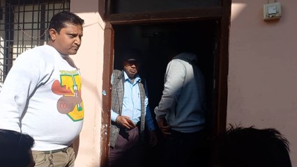 Textile trader shot himself after his wife in panna