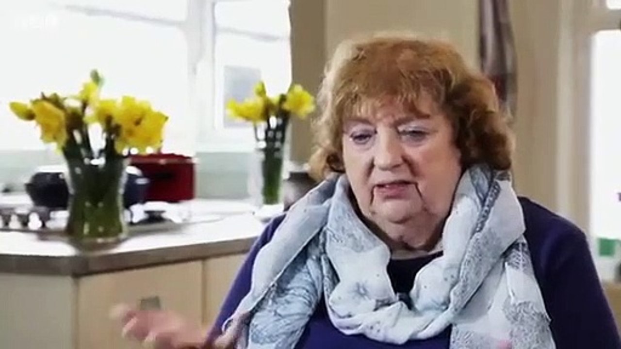 Close Calls - On Camera - Se4 - Ep01 HD Watch