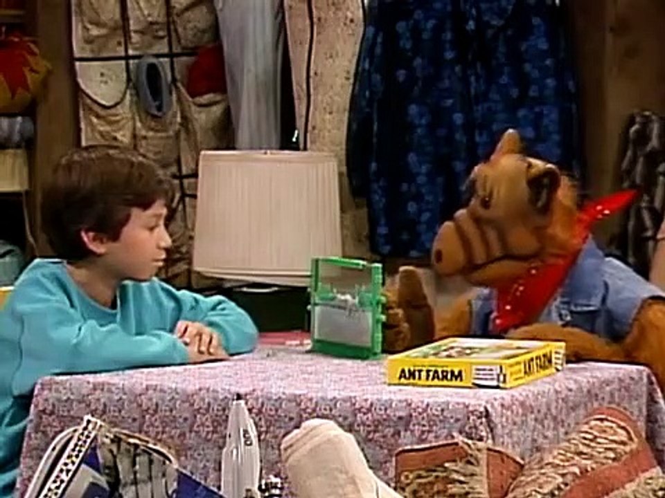 ALF - Se3 - Ep20 - Funeral for a Friend HD Watch