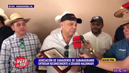 Asociación de ganaderos de Sabanagrande entregan reconocimiento especial a #EduardoMaldonado