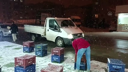 Van beyaza büründü