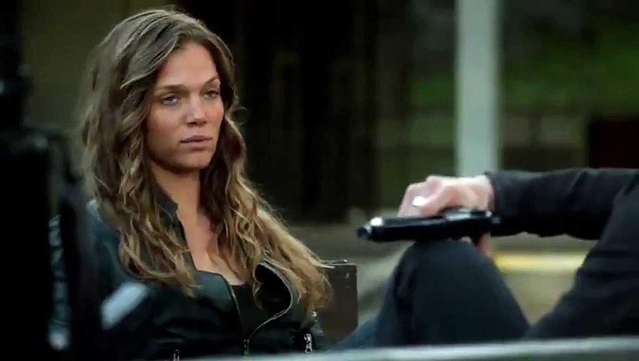 Revolution - Se2 - Ep18 - Austin City Limits HD Watch