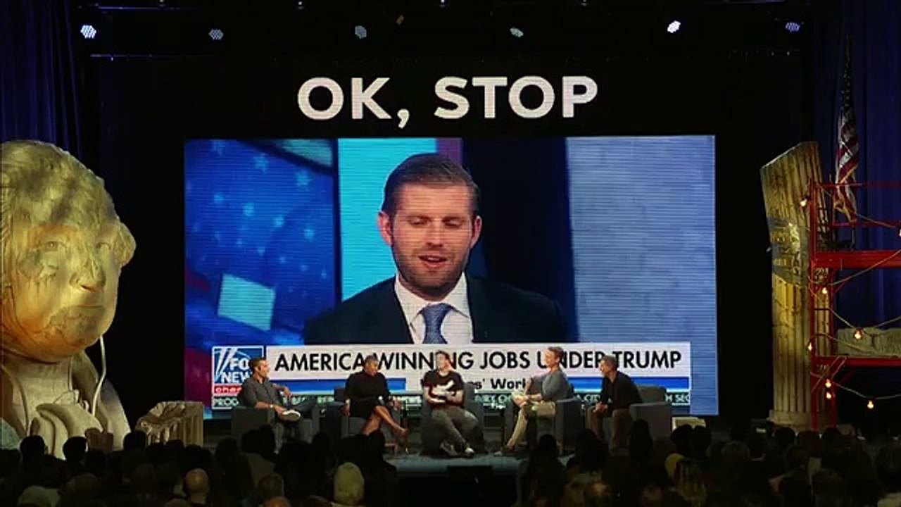 Pod Save America - Se1 - Ep03 - Philadelphia HD Watch