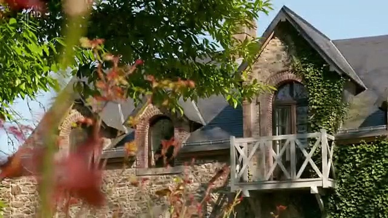 Escape to the Chateau - DIY - Se1 - Ep11 HD Watch