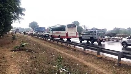 बारिश में वाहनों के नहीं लगे ब्रेक,  चार वाहन टकराए